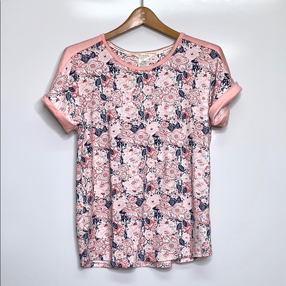 Lucky Brand Tops - LUCKY BRAND • Pink Scoop White Floral Soft Top